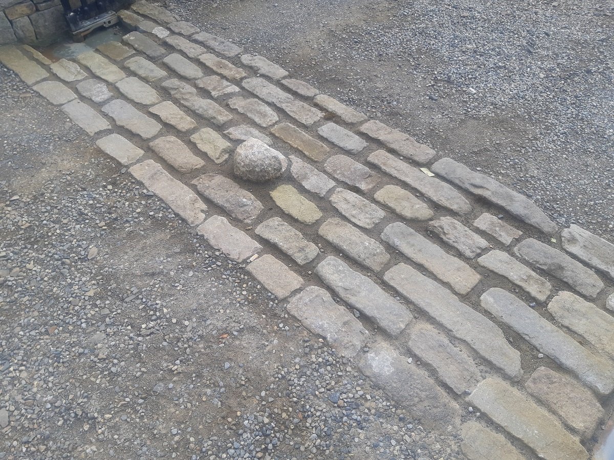 Free Length Tumbled Brown Sandstone Cobble