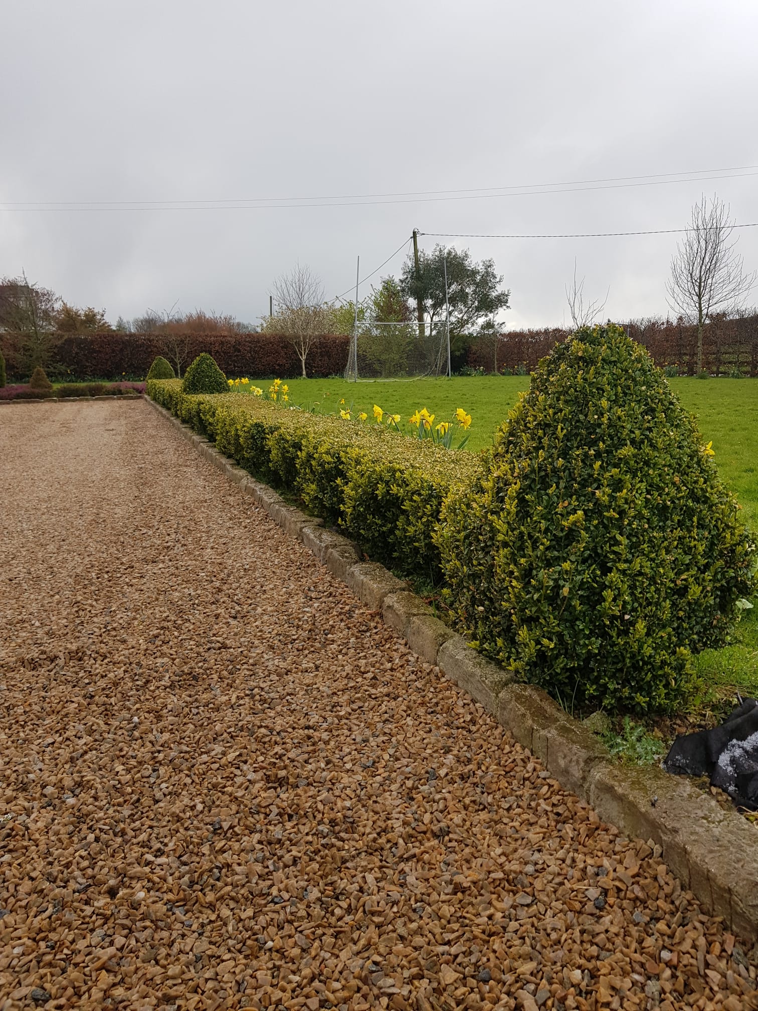 Tumbled Sandstone Kerbs - Image 4